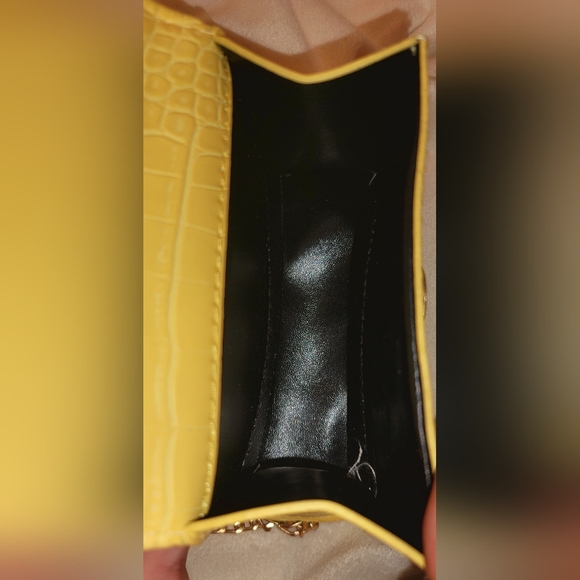 Cute Fashion Yellow Crocodile Patent‎ Leather Mini Crossbody Purse - Picture 10 of 11